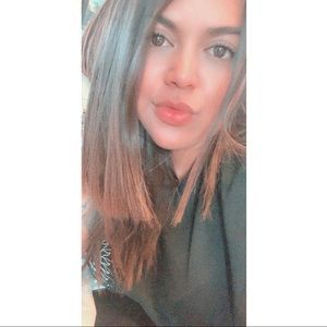 Meet your Posher, Lore